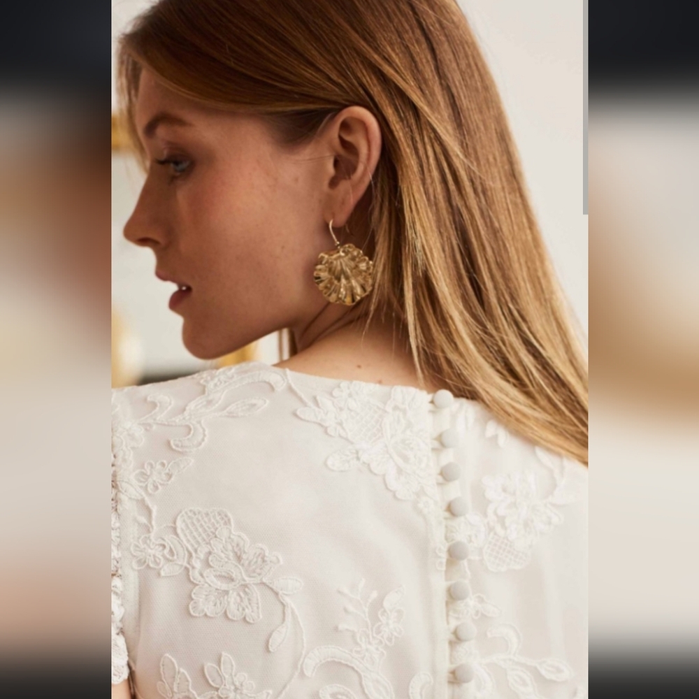 Balzac Paris Coline shell Earrings